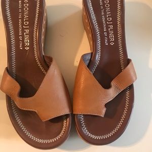Donald Pliner Wedge Sandal - Size 6 1/2